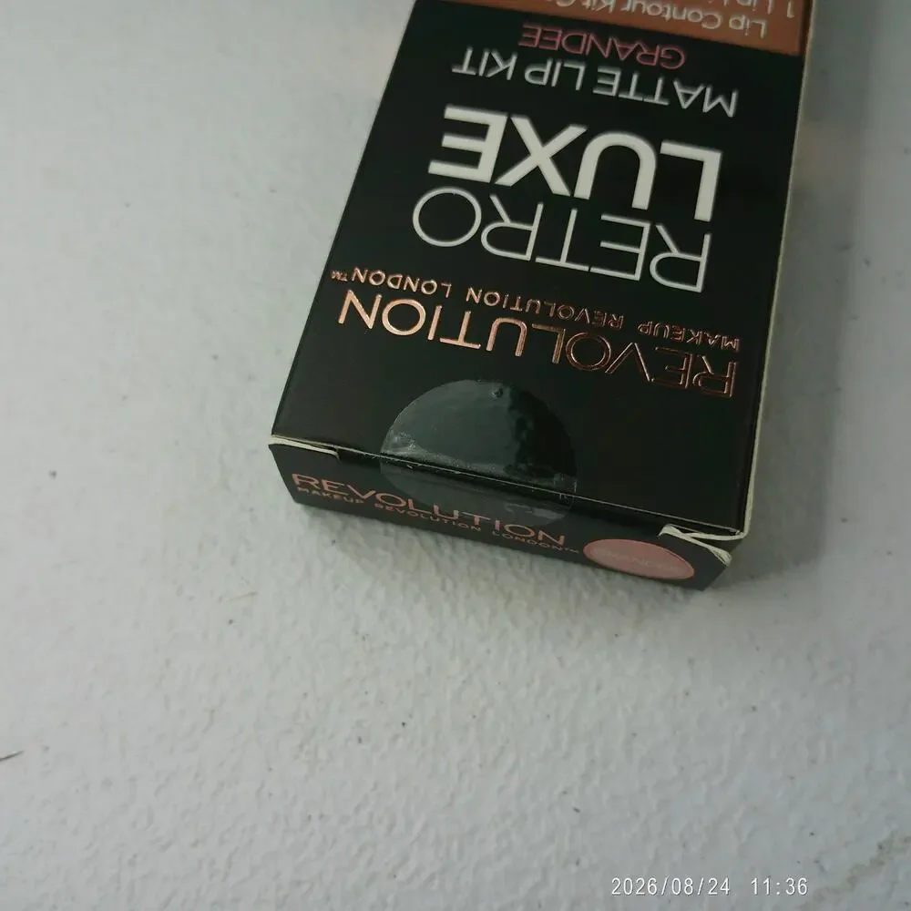 REVOLUTION Retro Luxe Lip Contour Kit - Pencil Lipstick (Value Pack) Sealed
